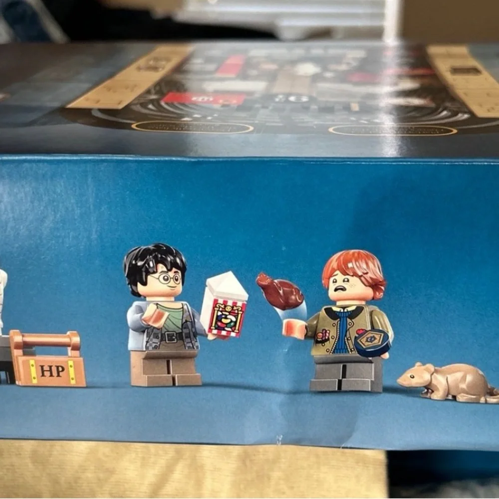 LEGO Harry Potter Book Nook: Hogwarts Express 76450